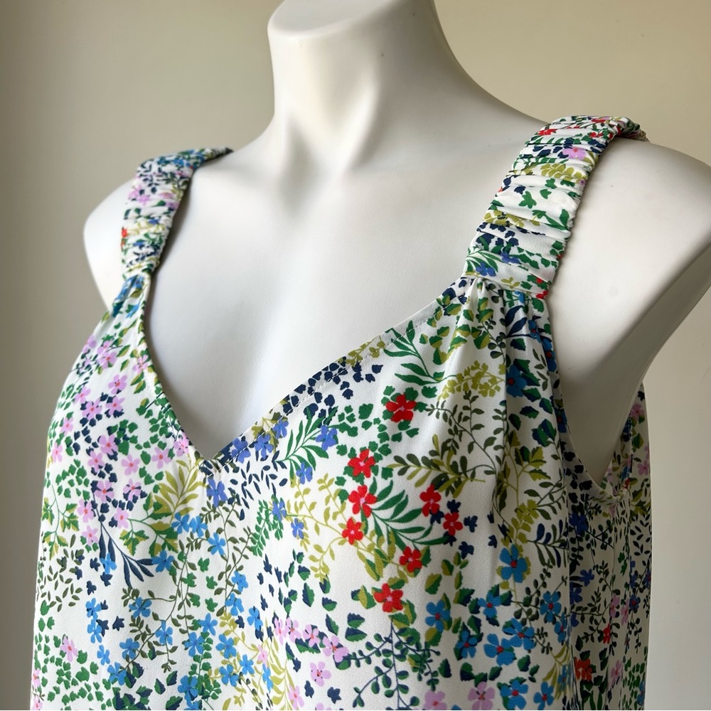 Cabi Floral Rotation V-neck Spring Tank Top, S